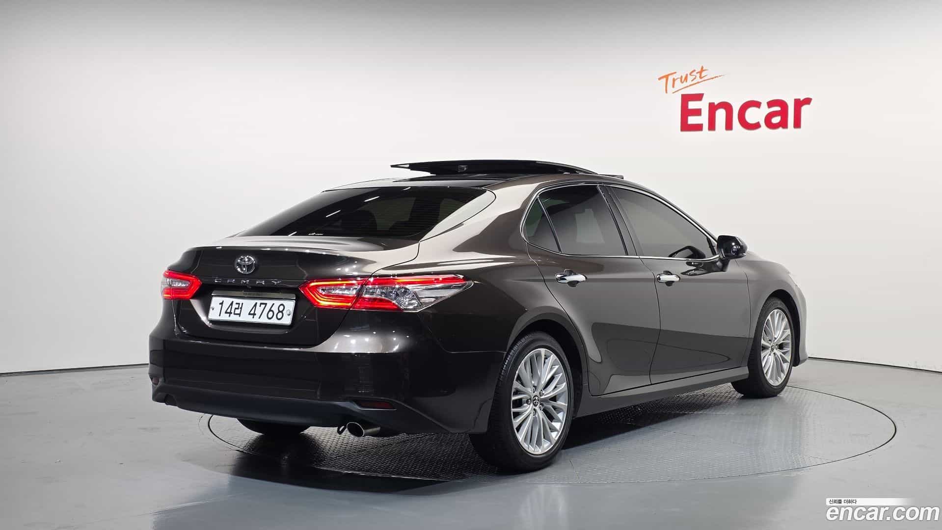 Camry Toyota 2018.8-OUTER-002