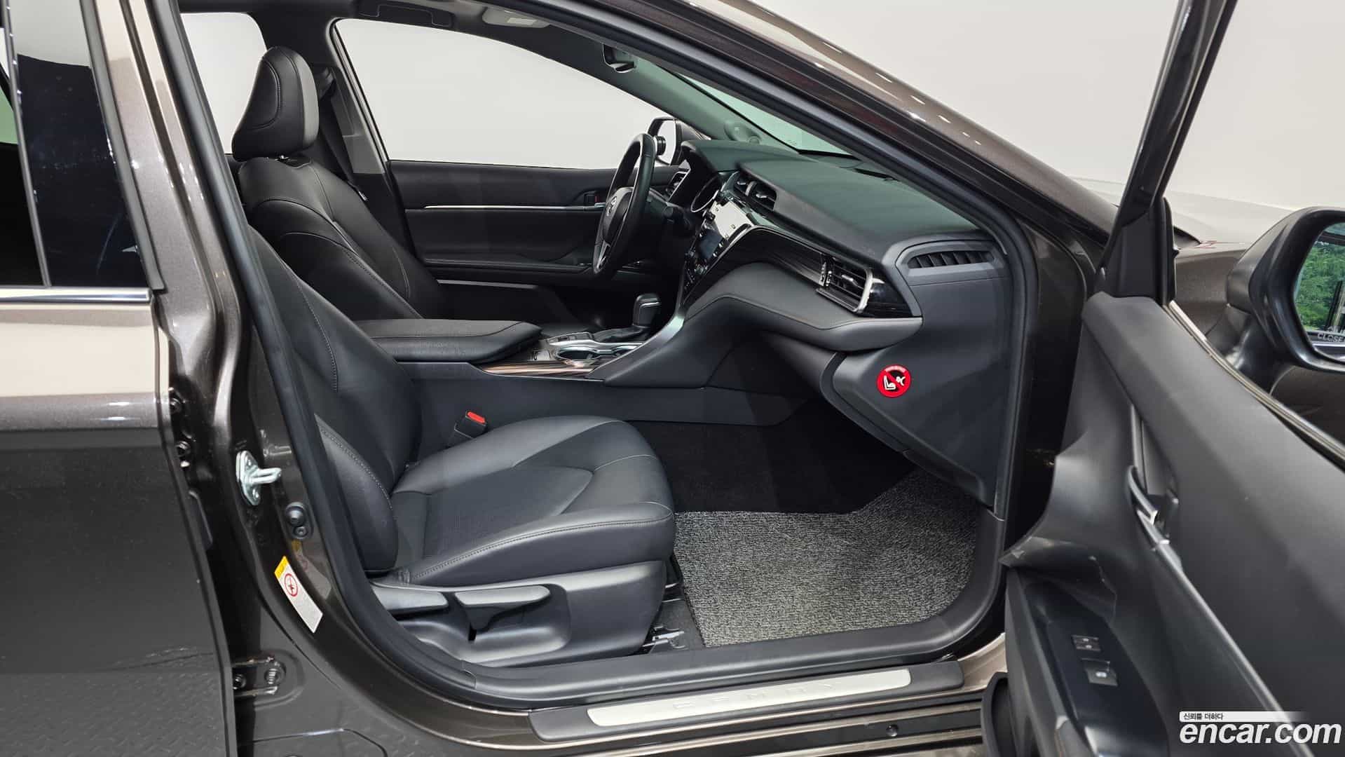 Camry Toyota 2018.8-OPTION-015