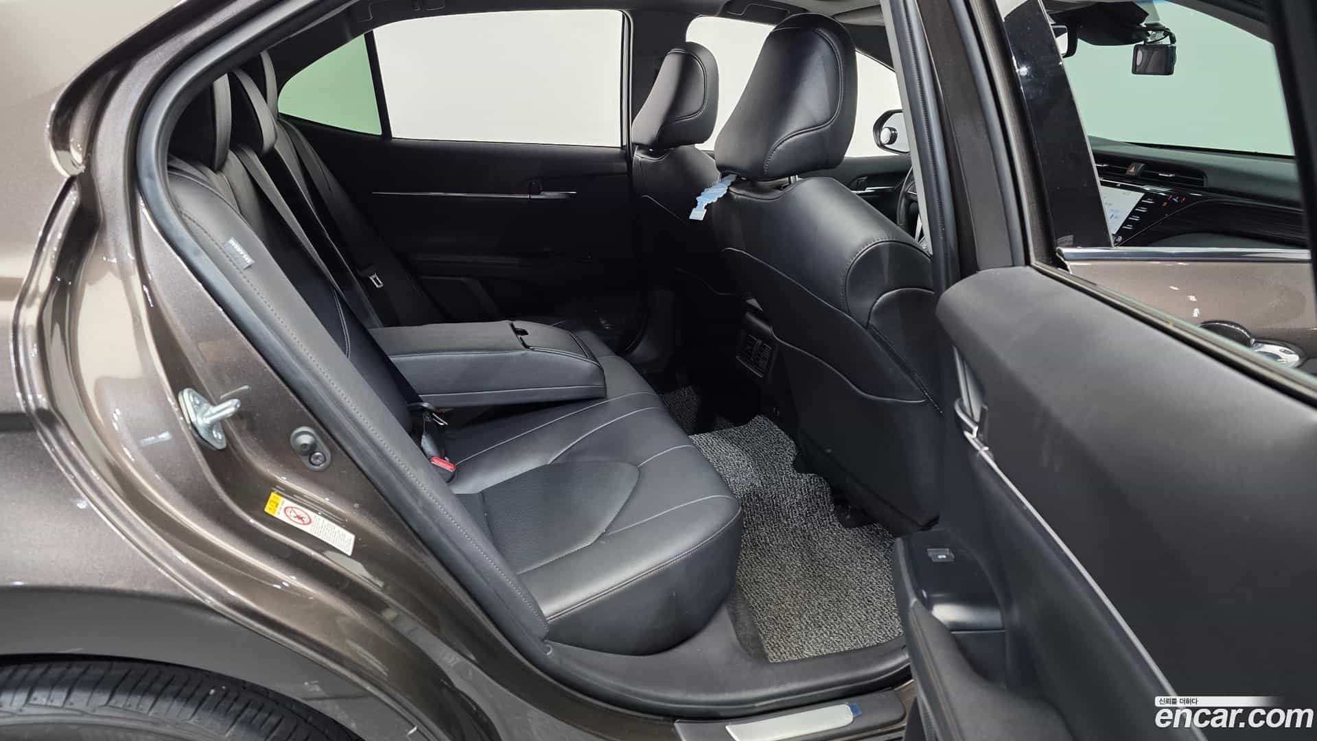 Camry Toyota 2018.8-OPTION-016