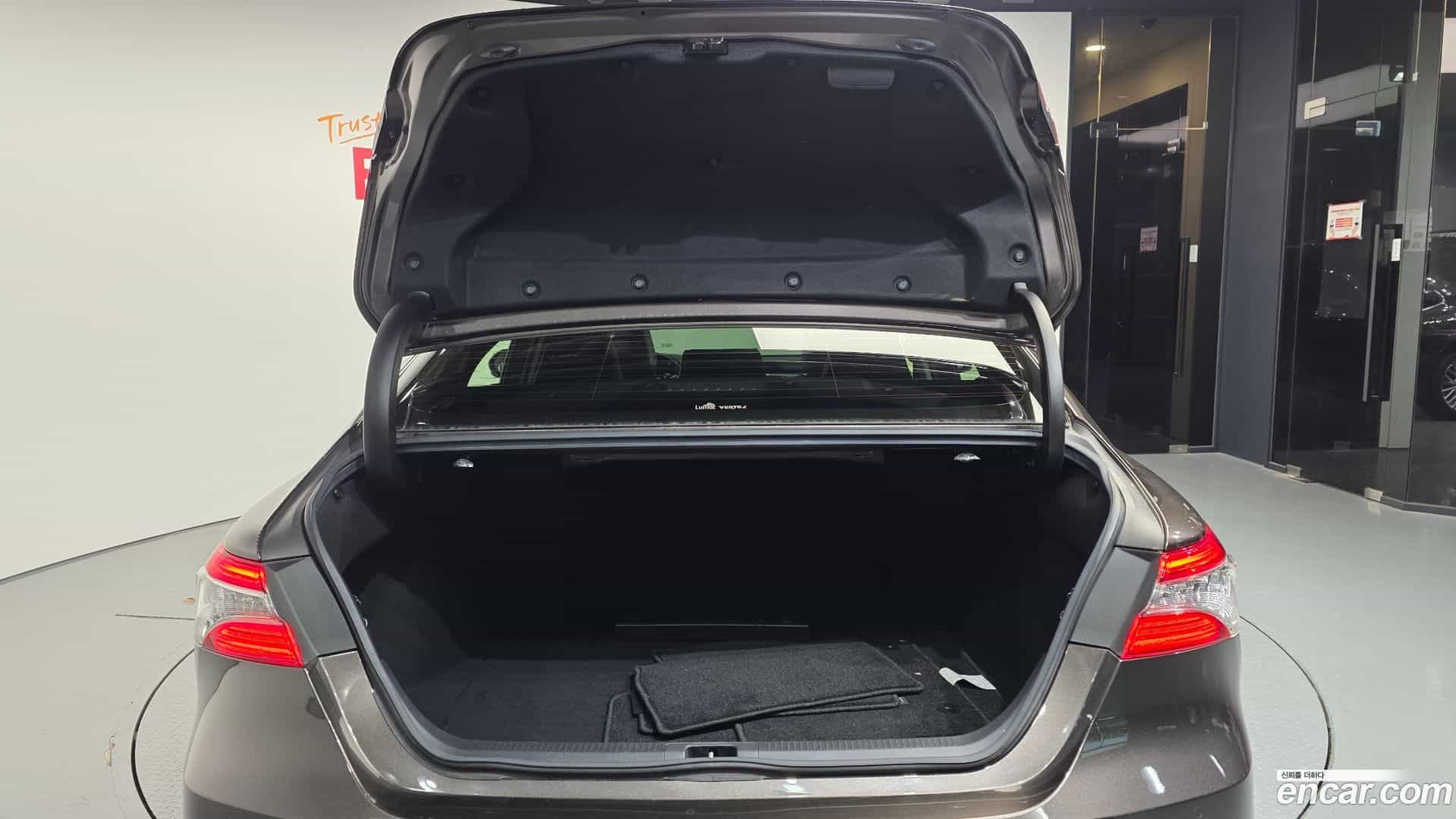 Camry Toyota 2018.8-OPTION-024