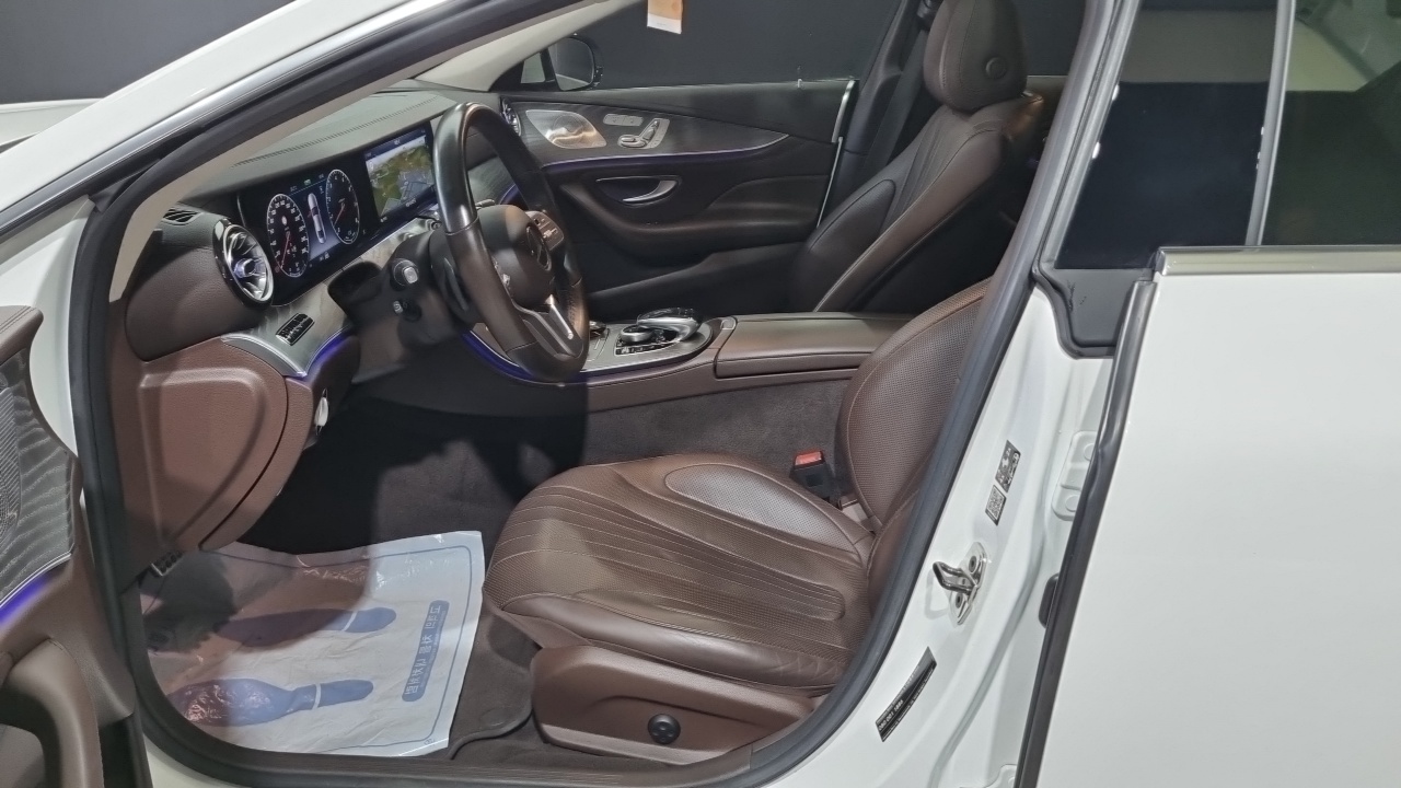 CLS-Class Mercedes-Benz 2020.2-INNER-007
