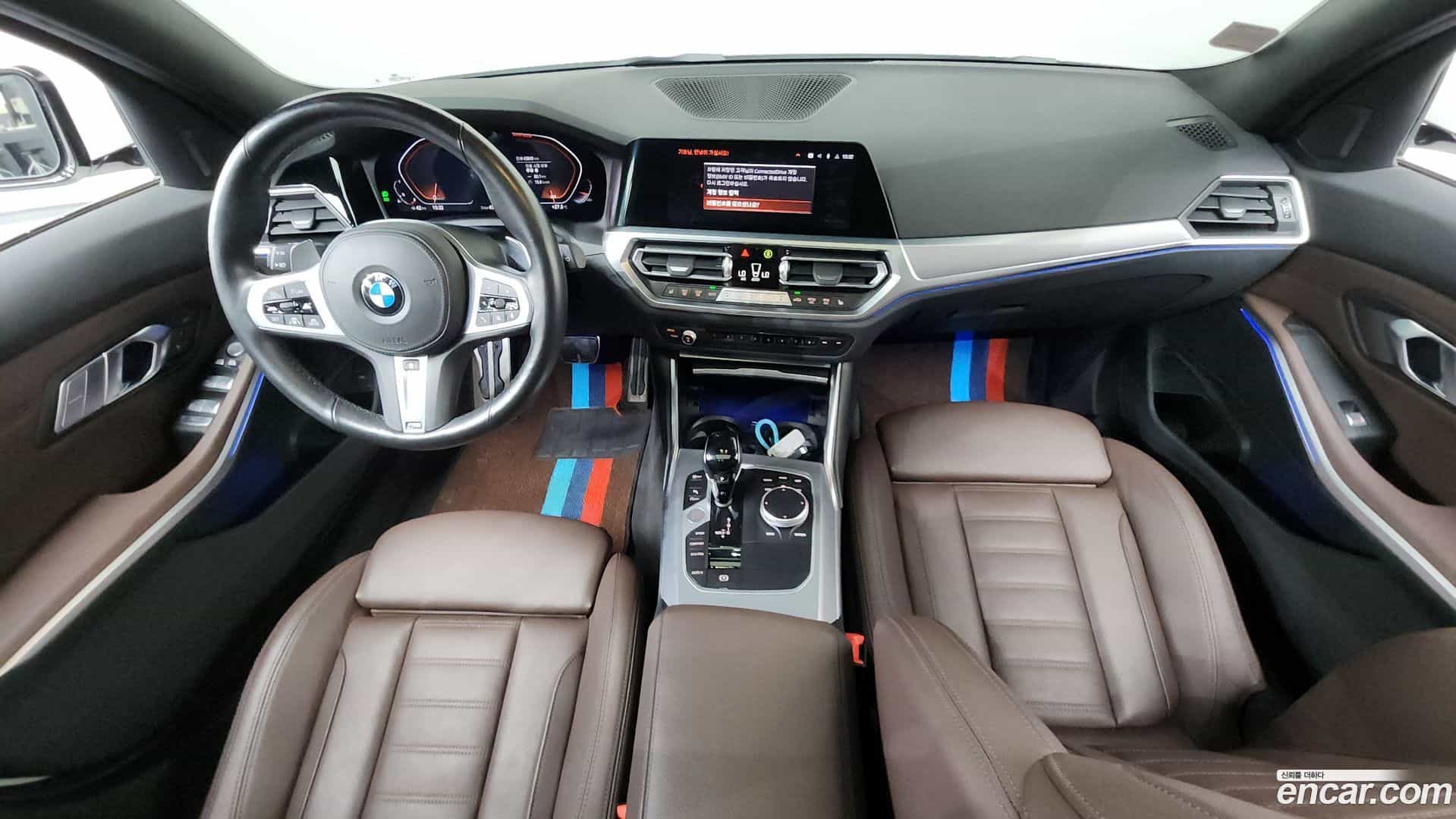 3-Series BMW 2022.3-INNER-007