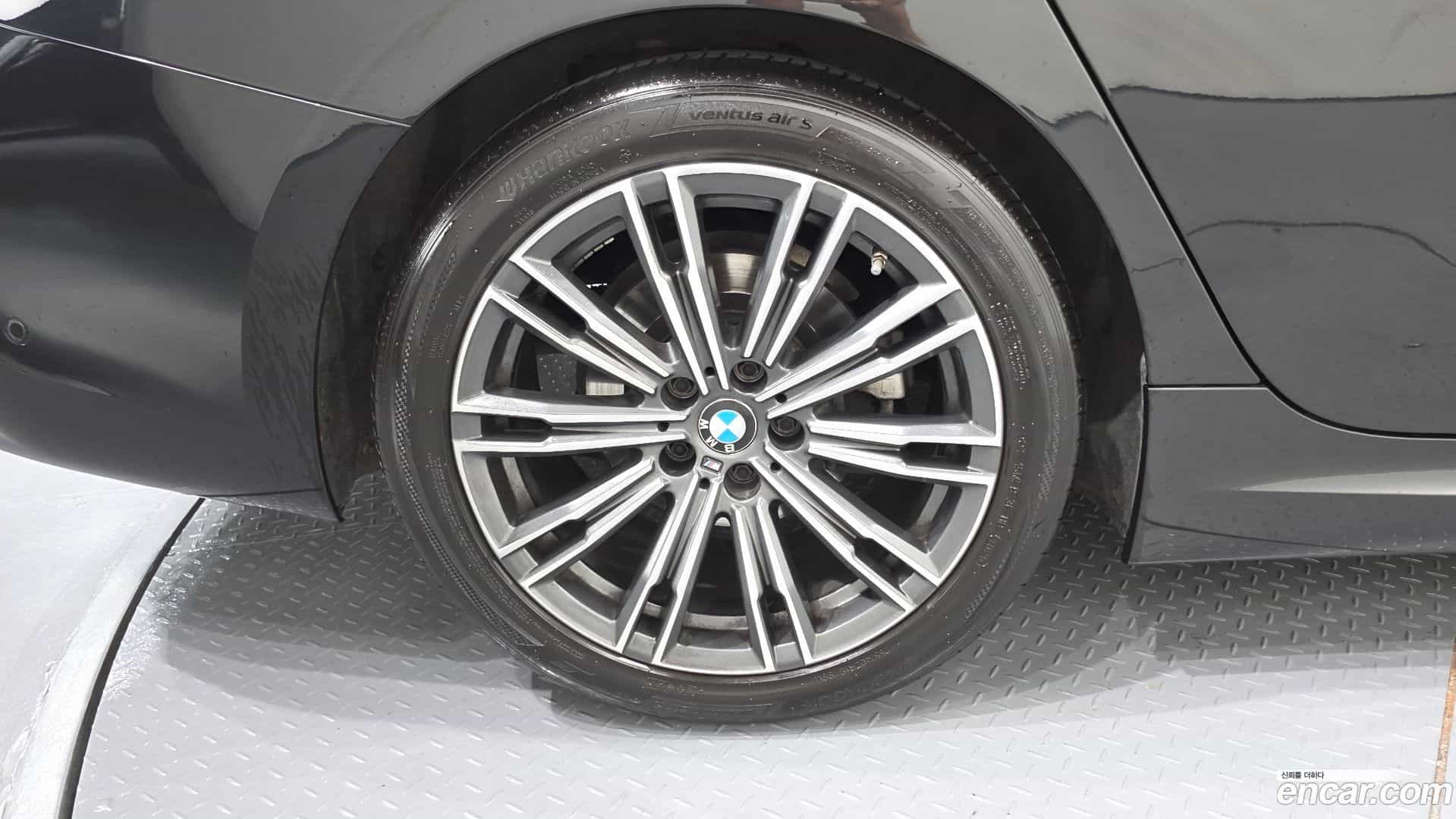 3-Series BMW 2022.1-OUTER-005