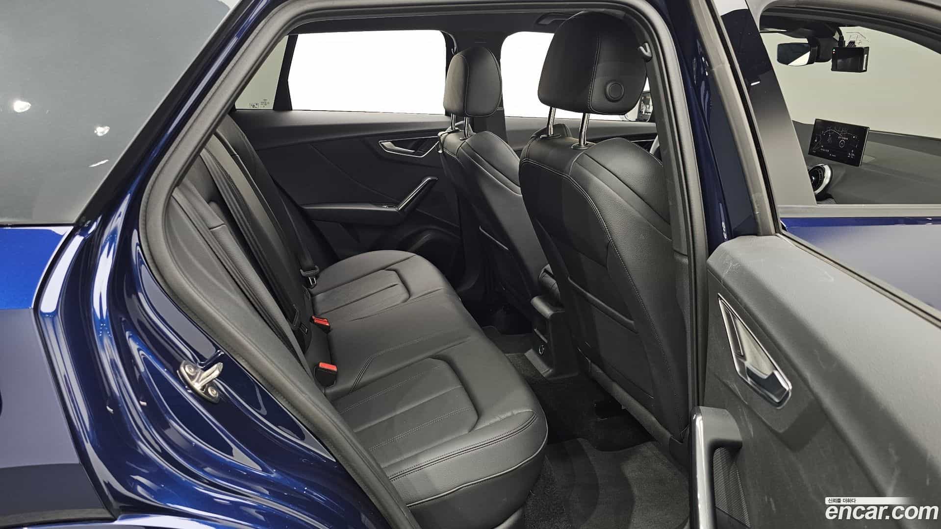 Q2 Audi 2023.11-OPTION-016