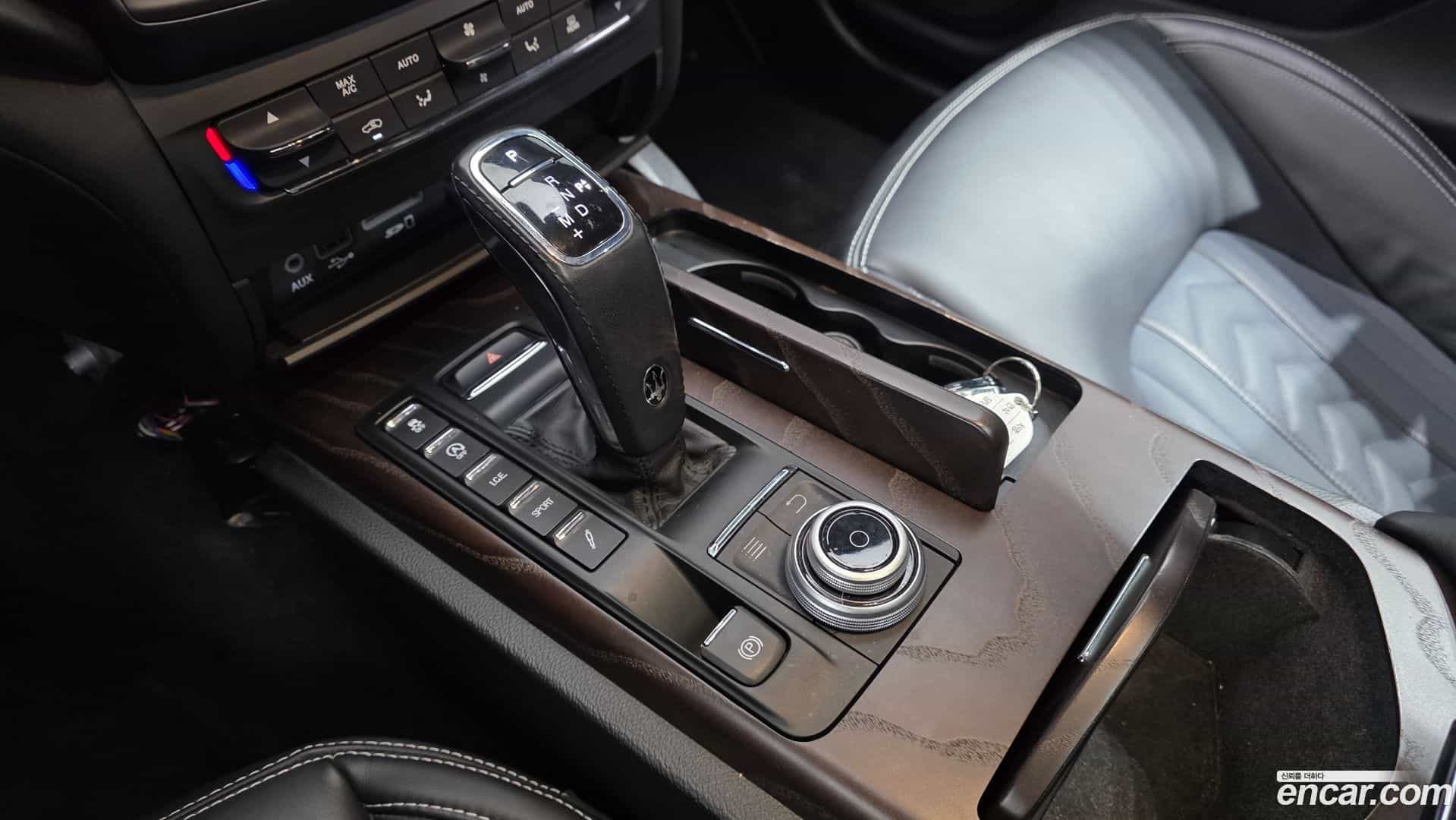 Ghibli Maserati 2020.11-INNER-009
