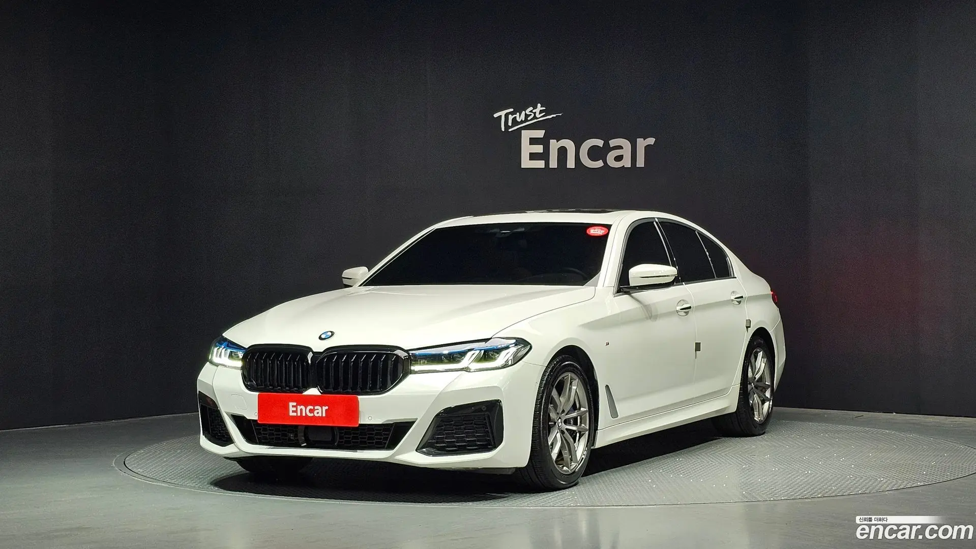 Main__Slider__Photo:5-Series BMW 2018.0-0