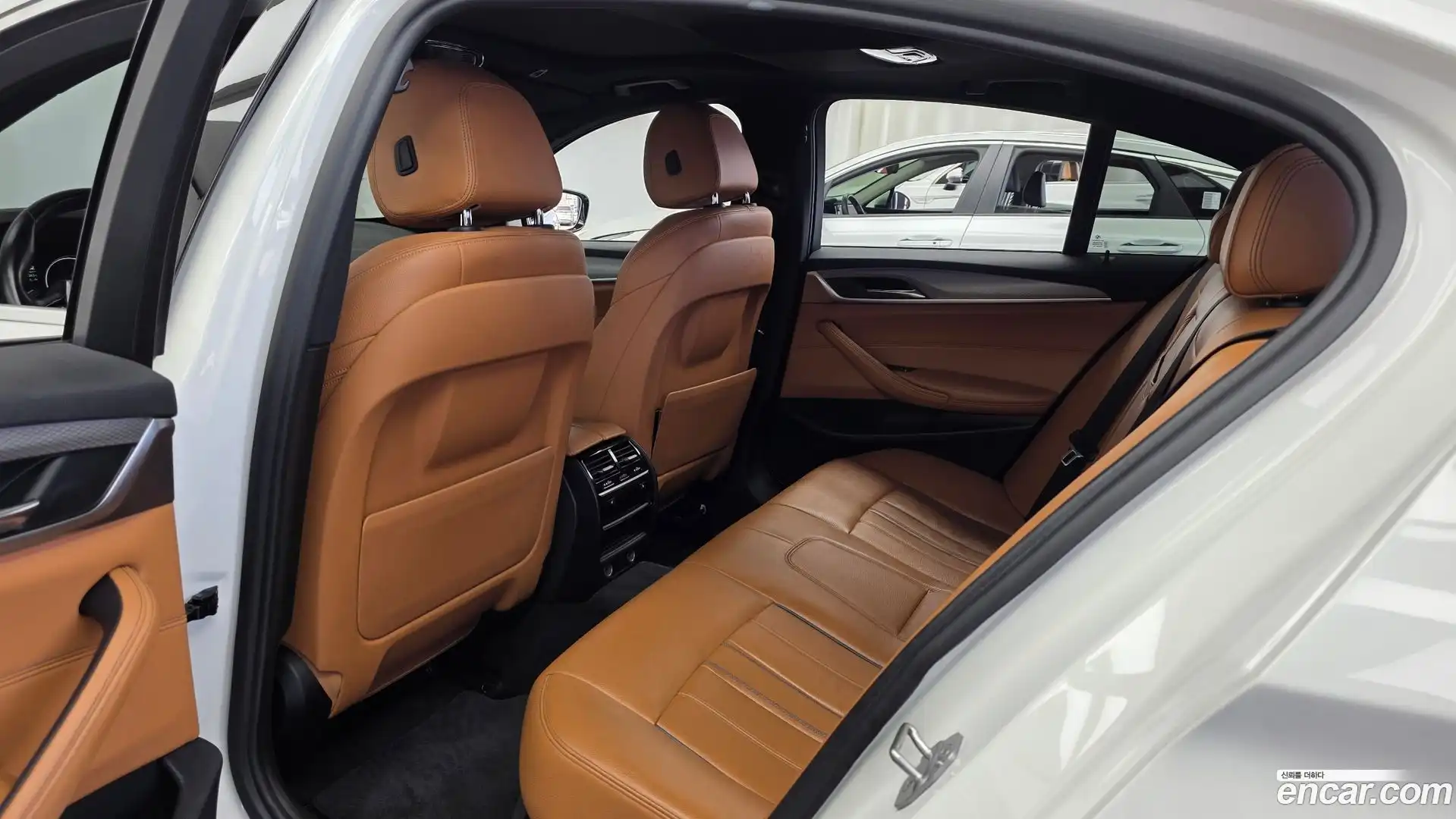 5-Series BMW 2018.0-INNER-036