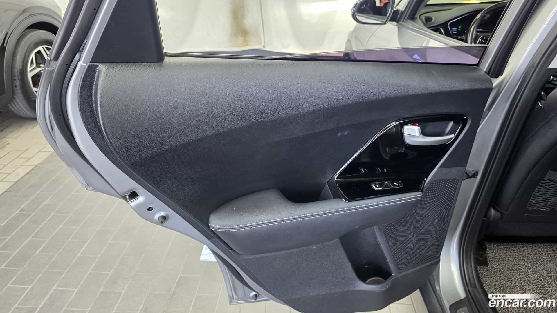 Niro Kia 2019.4-INNER-035
