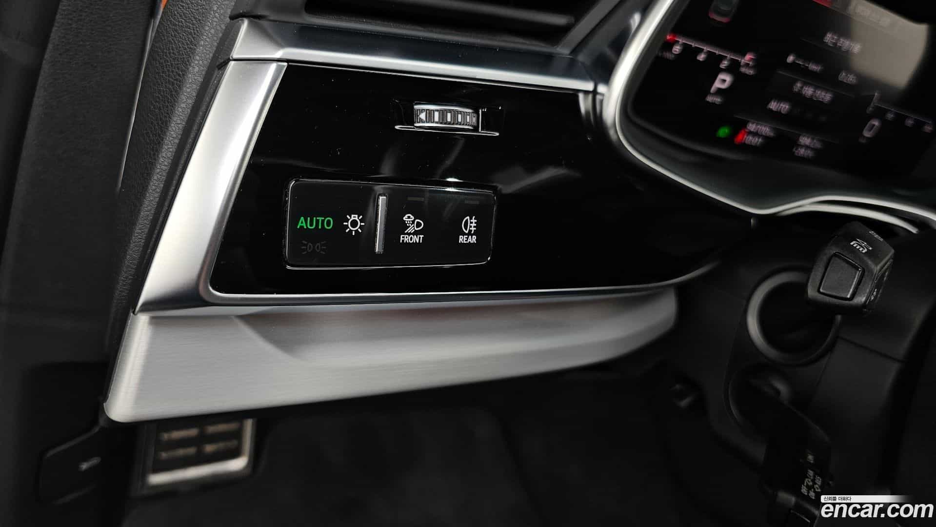 Q8 Audi 2021.7-OPTION-040