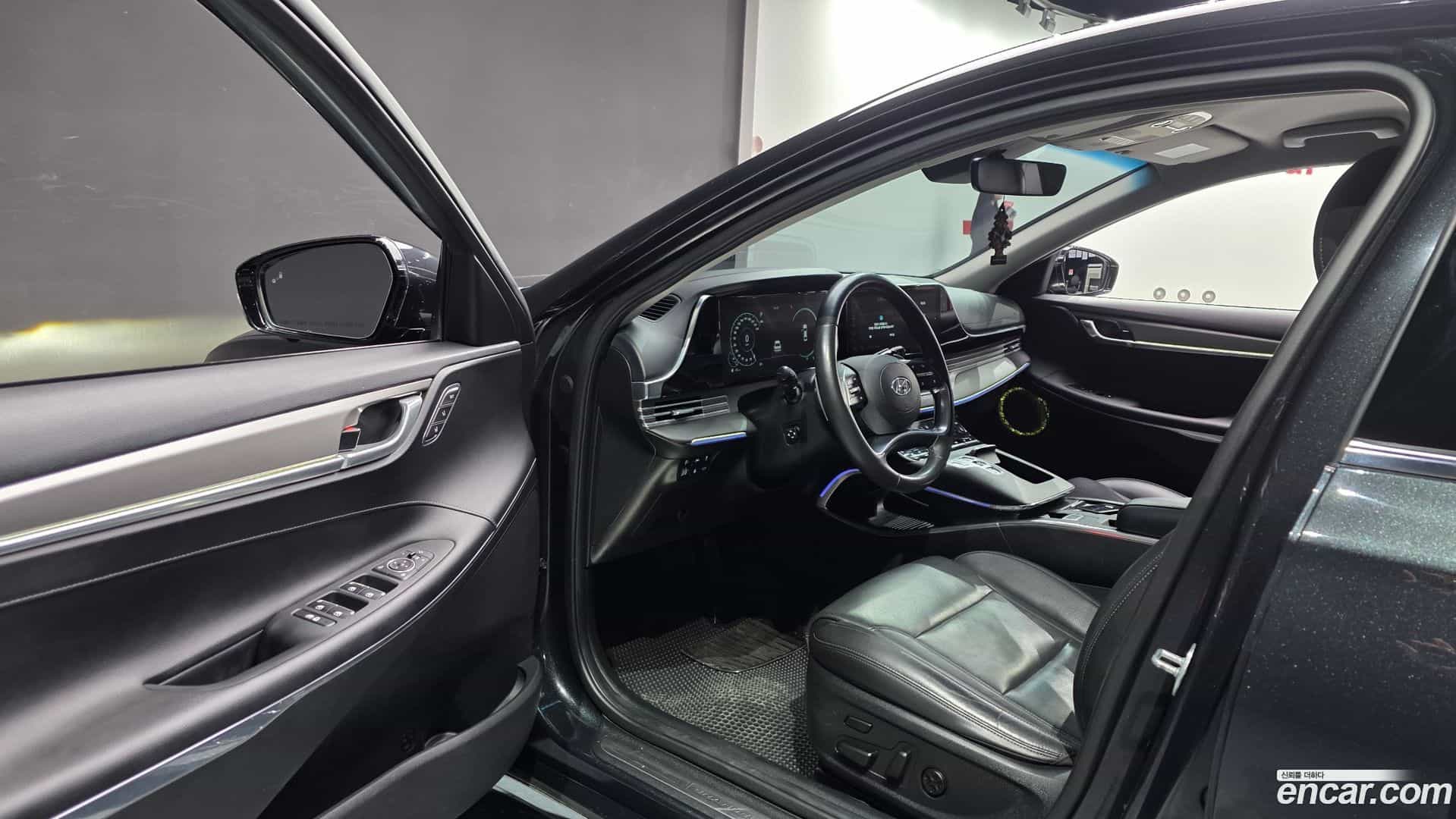Grandeur Hyundai 2021.0-INNER-010