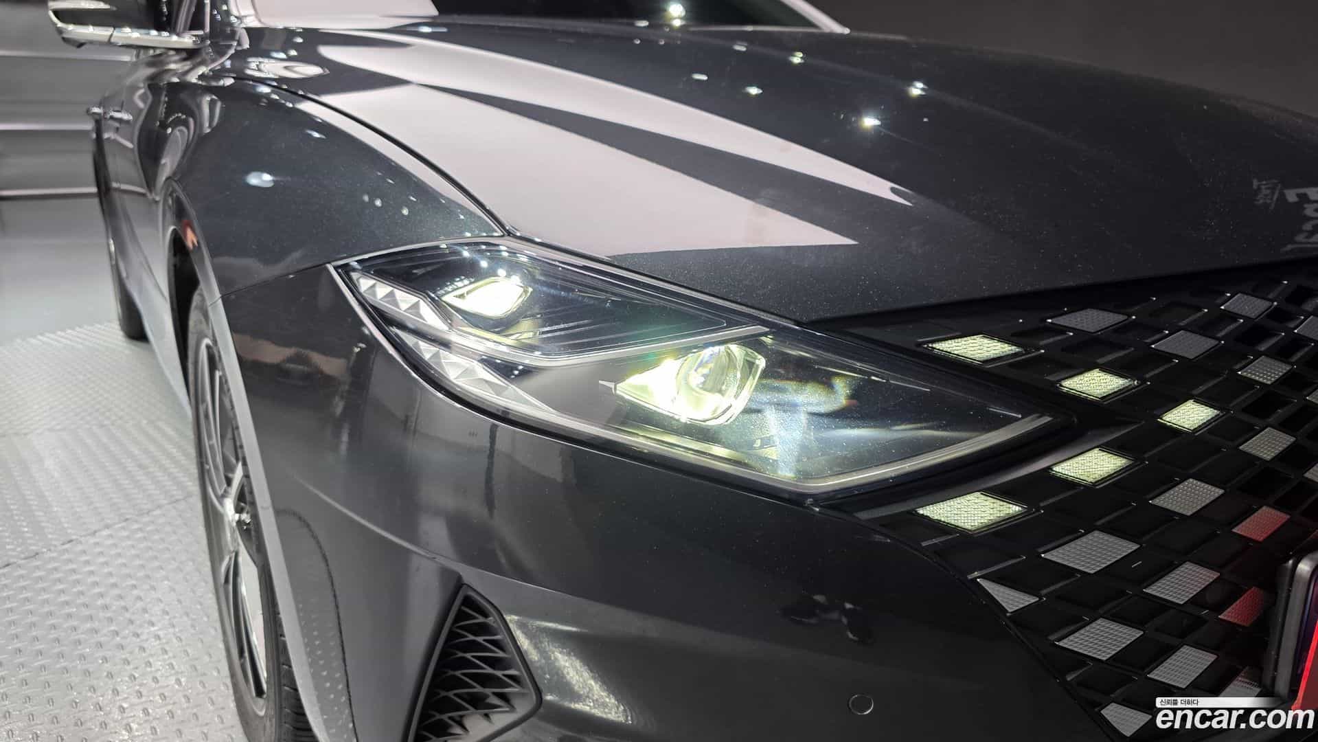 Grandeur Hyundai 2021.0-OUTER-032