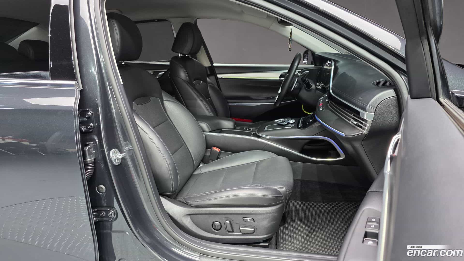 Grandeur Hyundai 2021.0-INNER-036