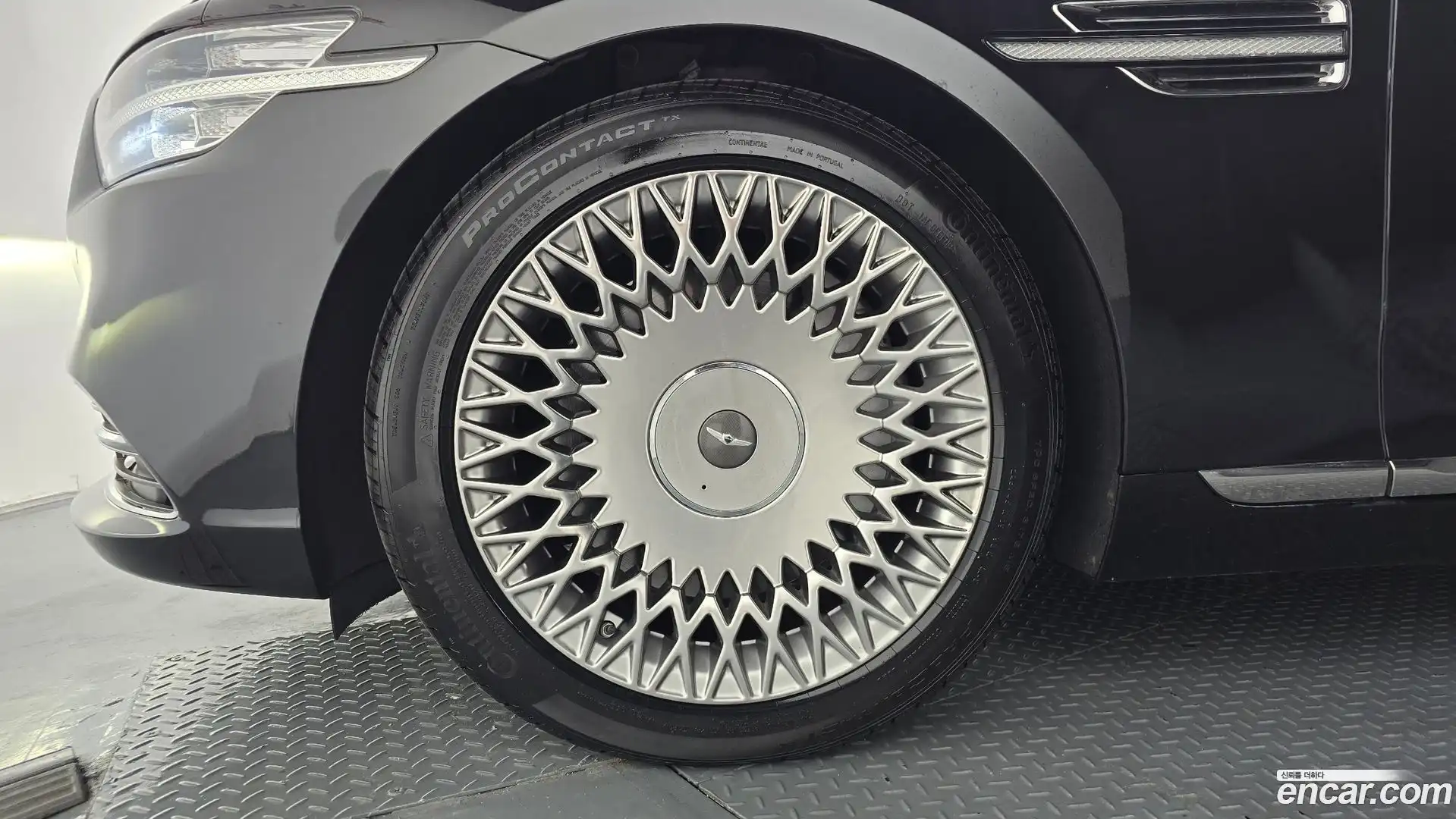G90 Genesis 2019.2-OUTER-005
