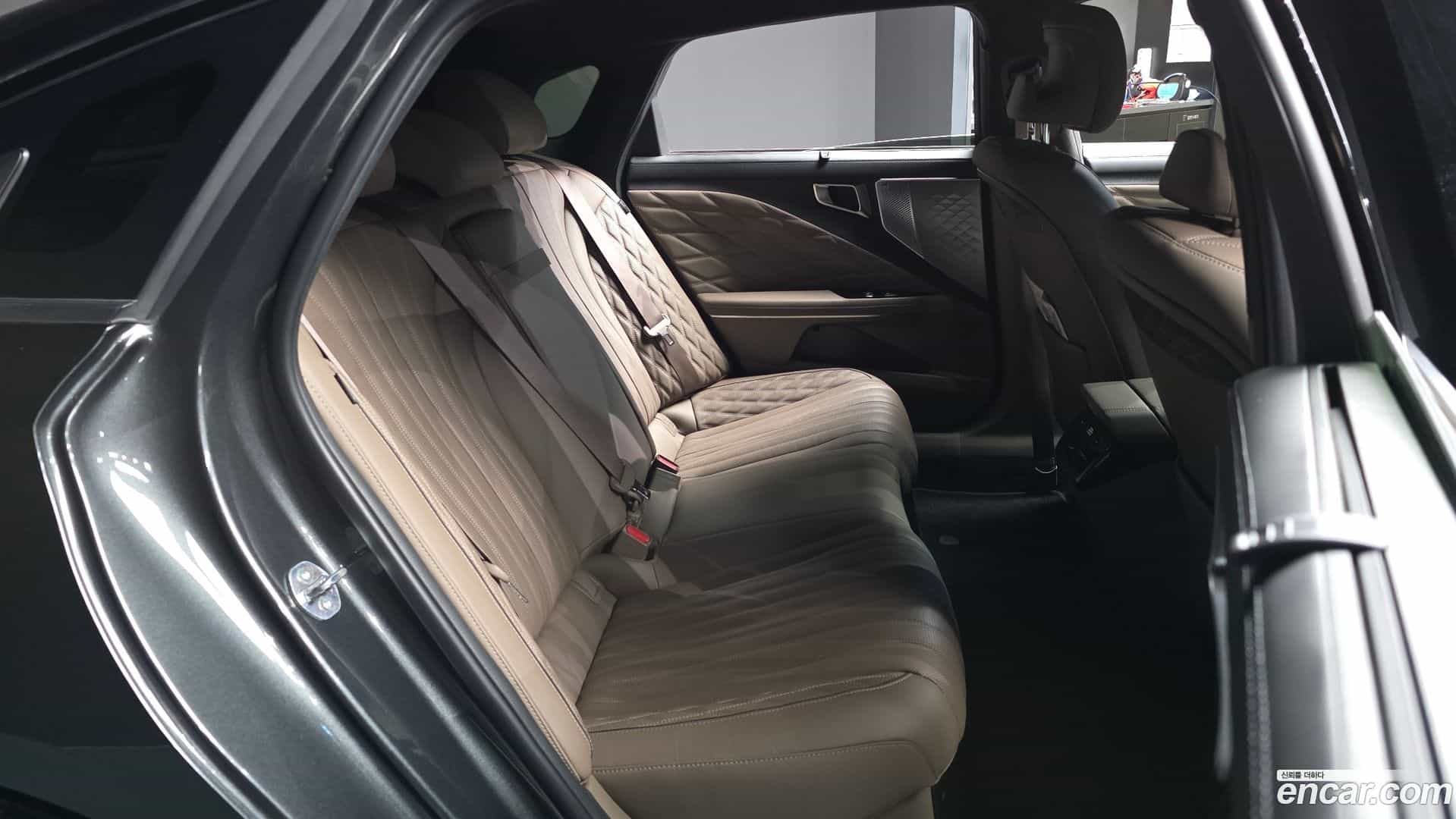 K8 Kia 2023.11-OPTION-016