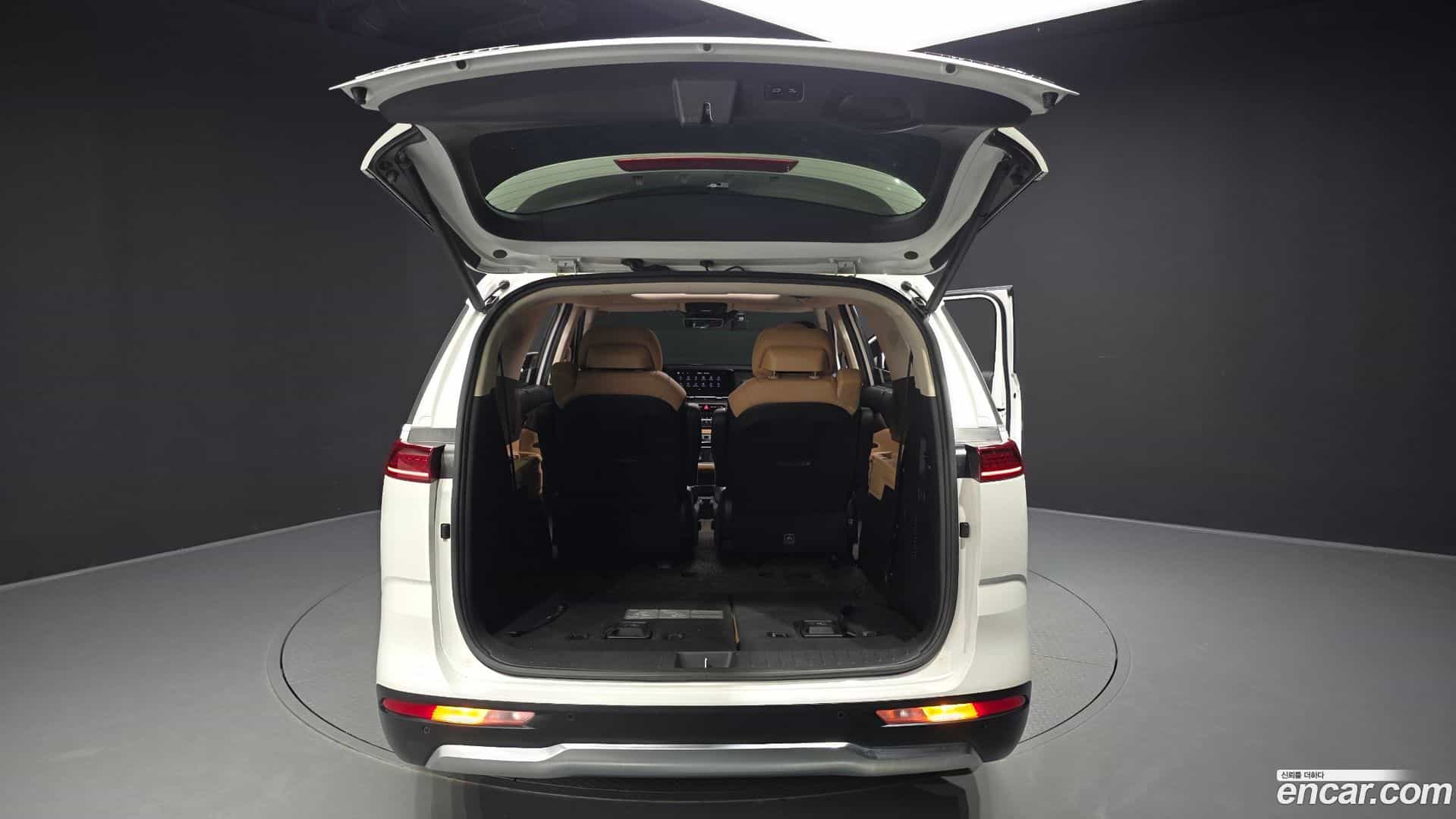 Canival Kia 2021.3-OPTION-024
