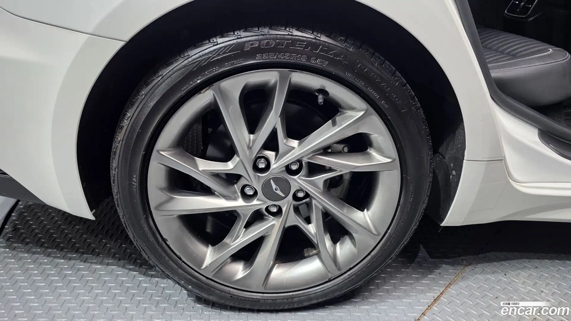 G70 Genesis 2022.3-OUTER-005