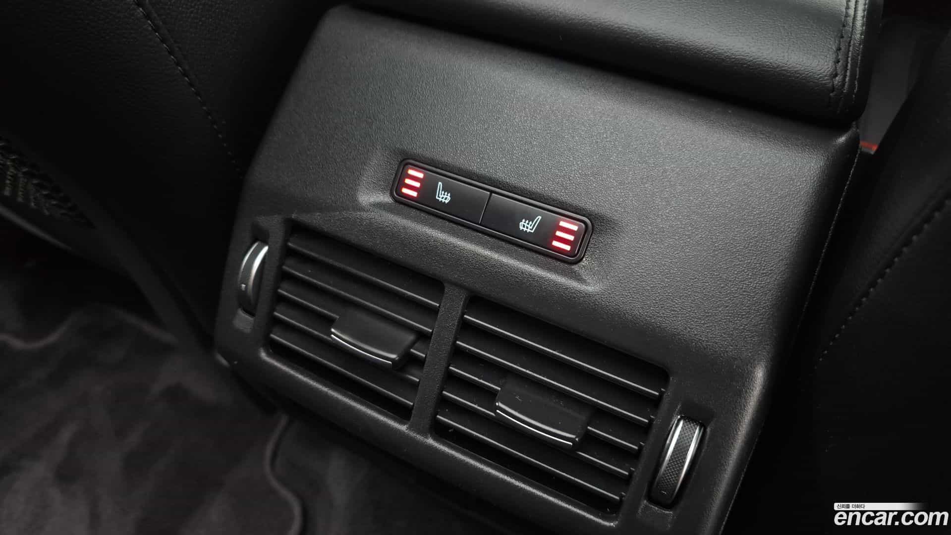E-PACE Jaguar 2019.11-OPTION-040