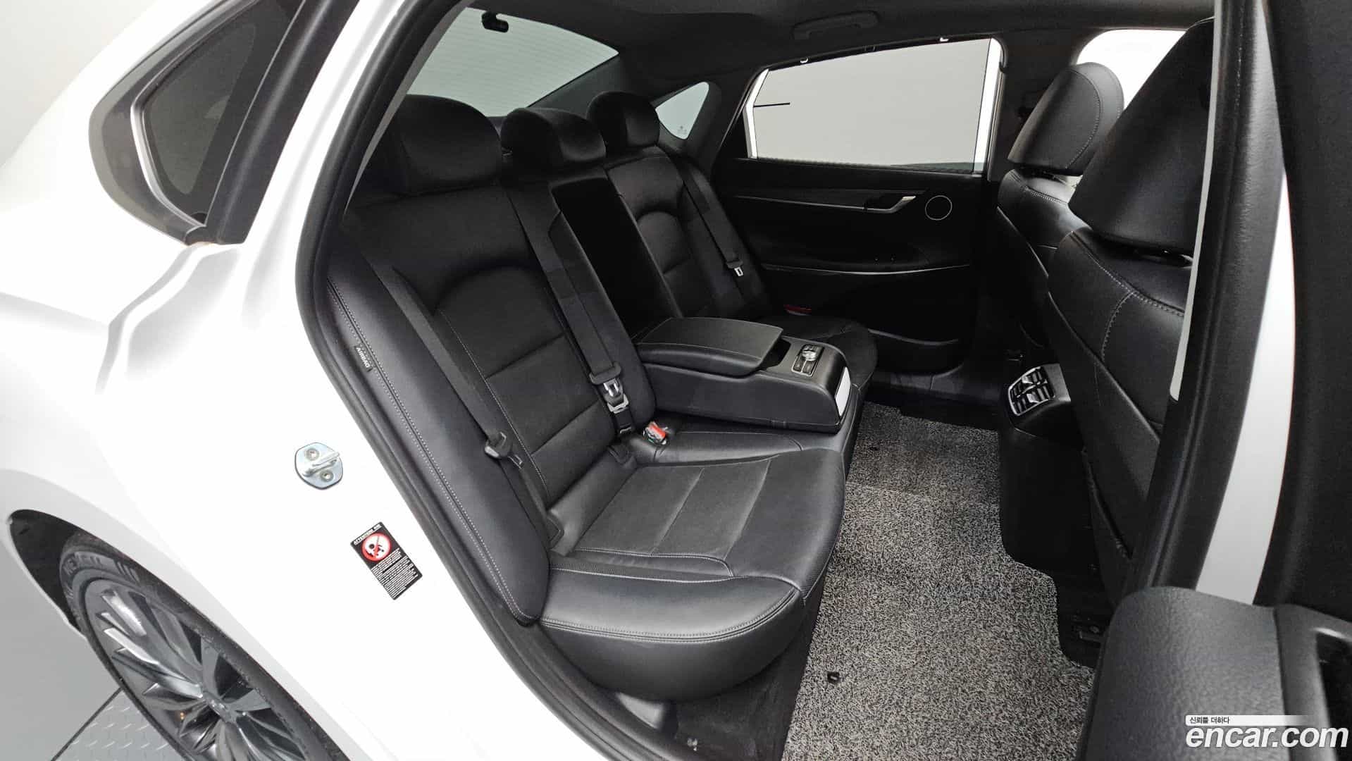 Grandeur Hyundai 2017.9-OPTION-015