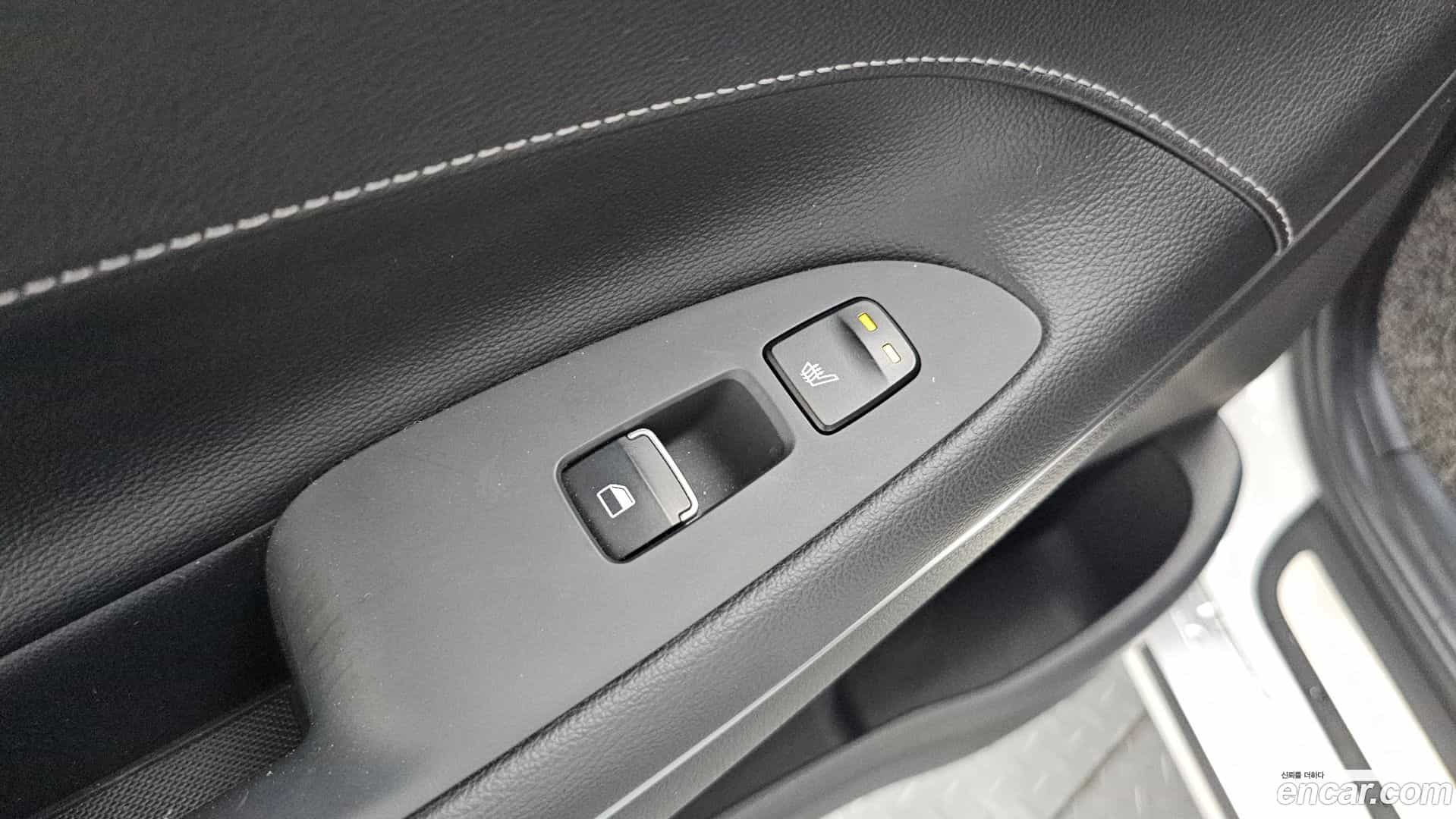 Grandeur Hyundai 2017.9-OPTION-040