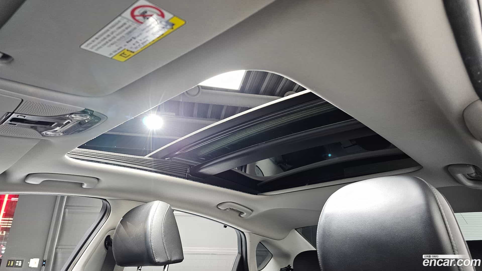 Grandeur Hyundai 2017.9-OPTION-042