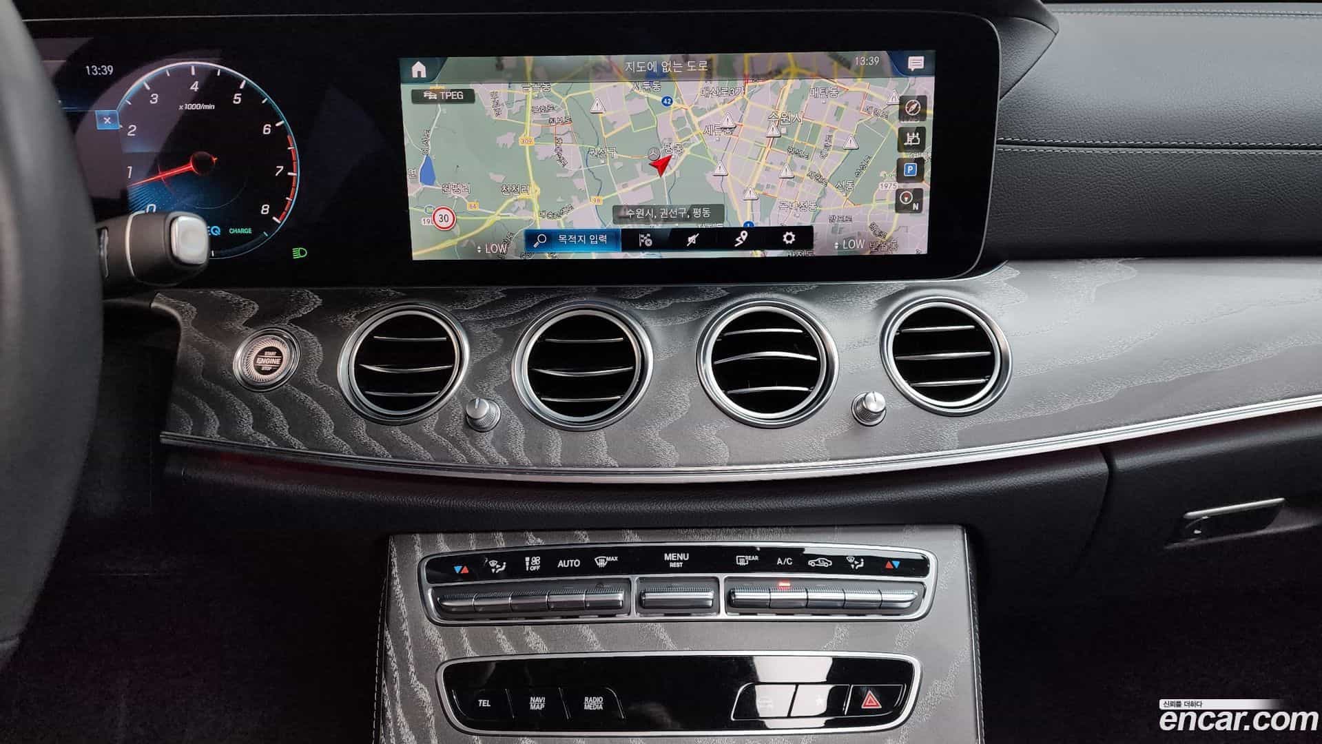 E-Class Mercedes-Benz 2022.2-OPTION-016