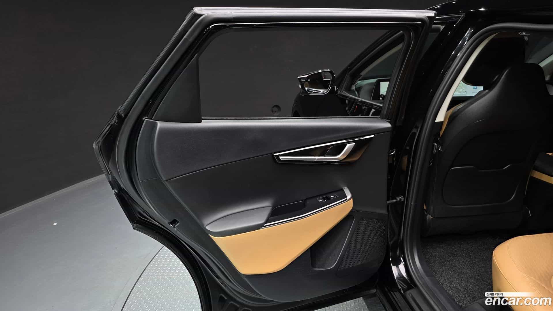 EV6 Kia 2023.4-INNER-035
