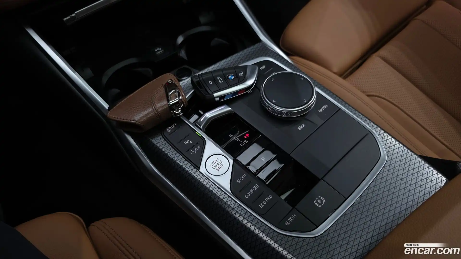 3-Series BMW 2023.0-INNER-009