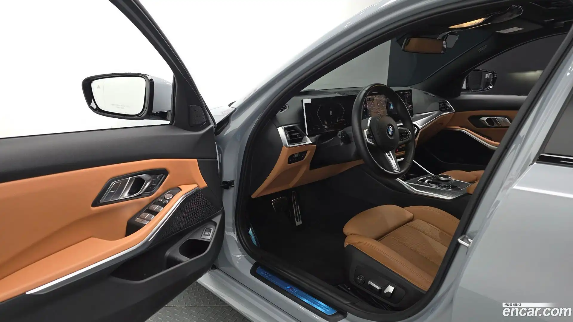 3-Series BMW 2023.0-INNER-010