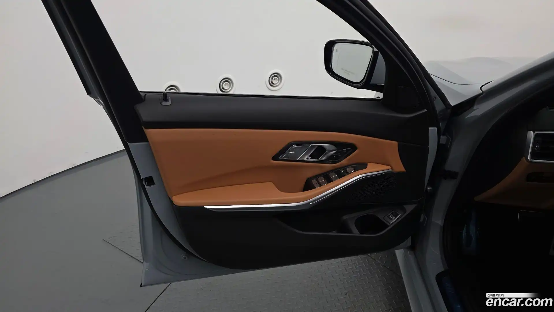 3-Series BMW 2023.0-INNER-034