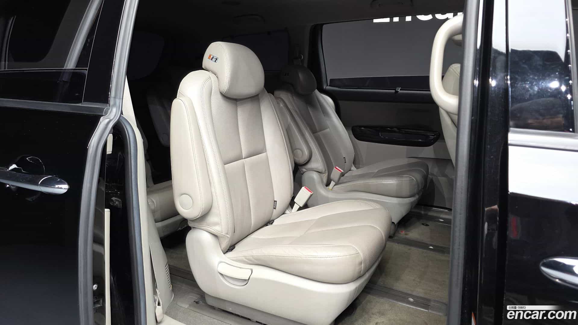 Canival Kia 2017.8-OPTION-016