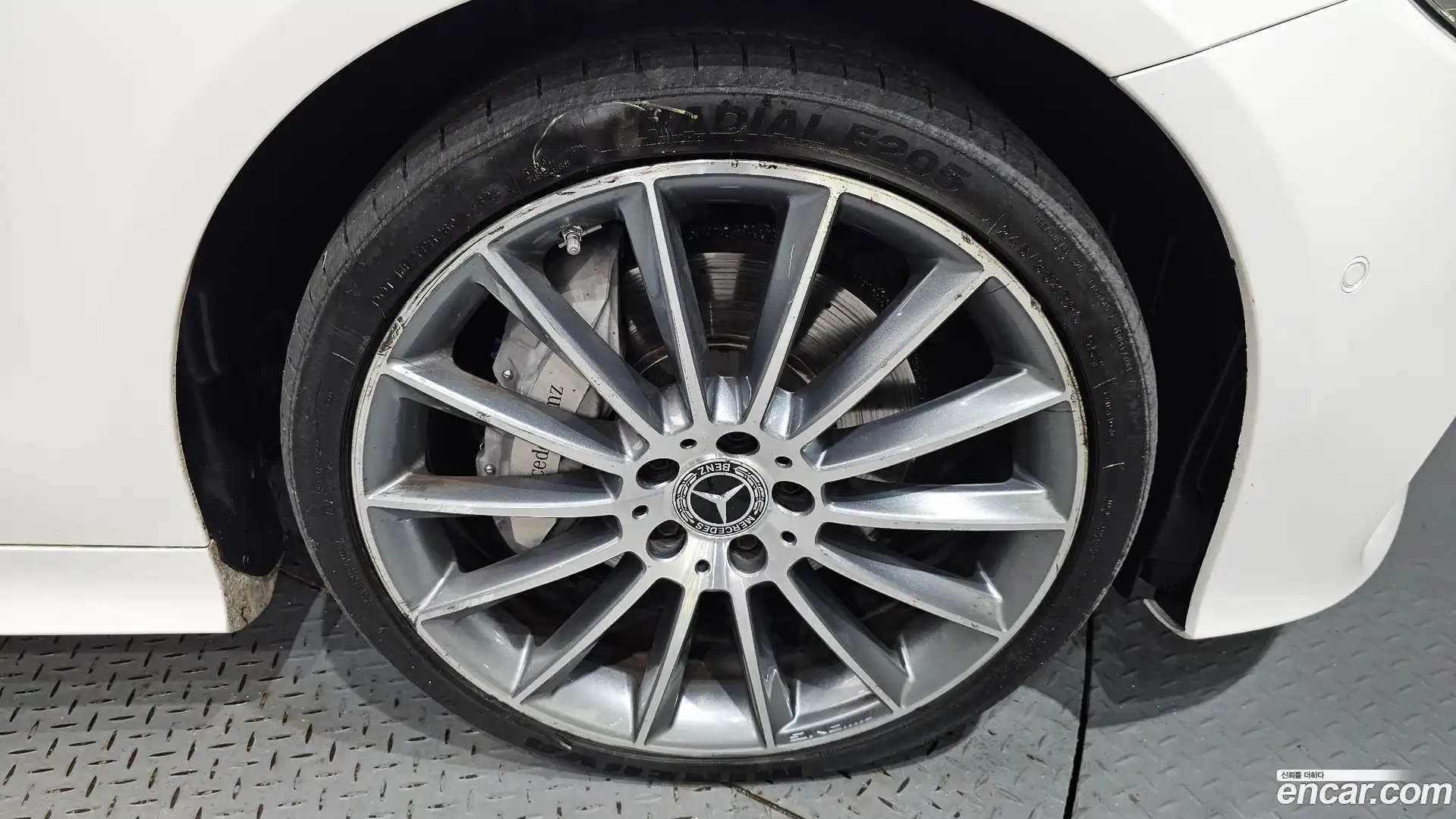E-Class Mercedes-Benz 2018.3-OUTER-005