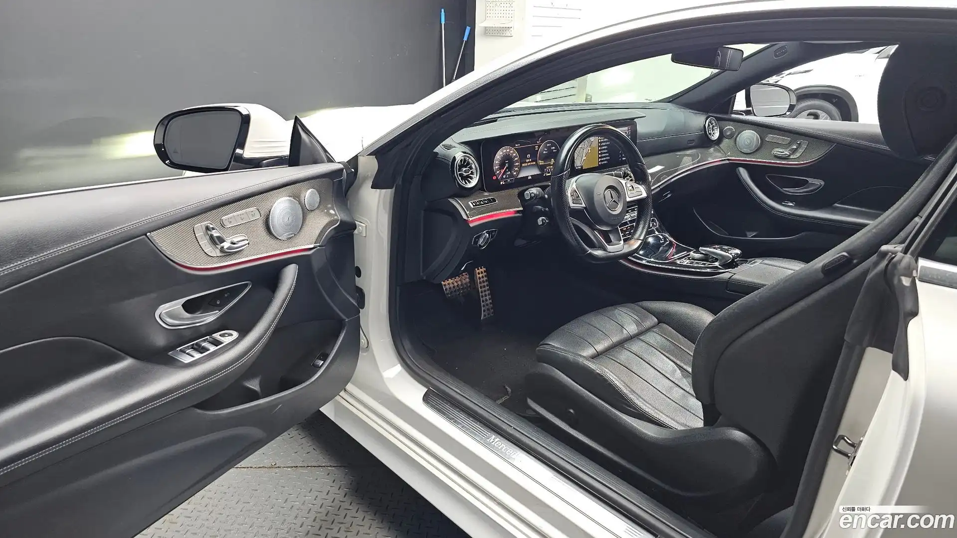 E-Class Mercedes-Benz 2018.3-INNER-010