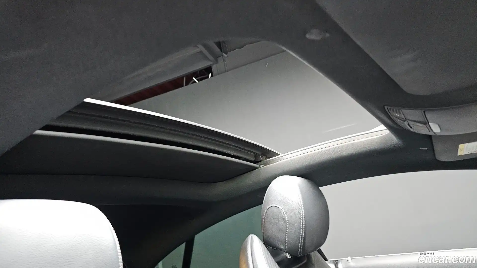 E-Class Mercedes-Benz 2018.3-OPTION-023