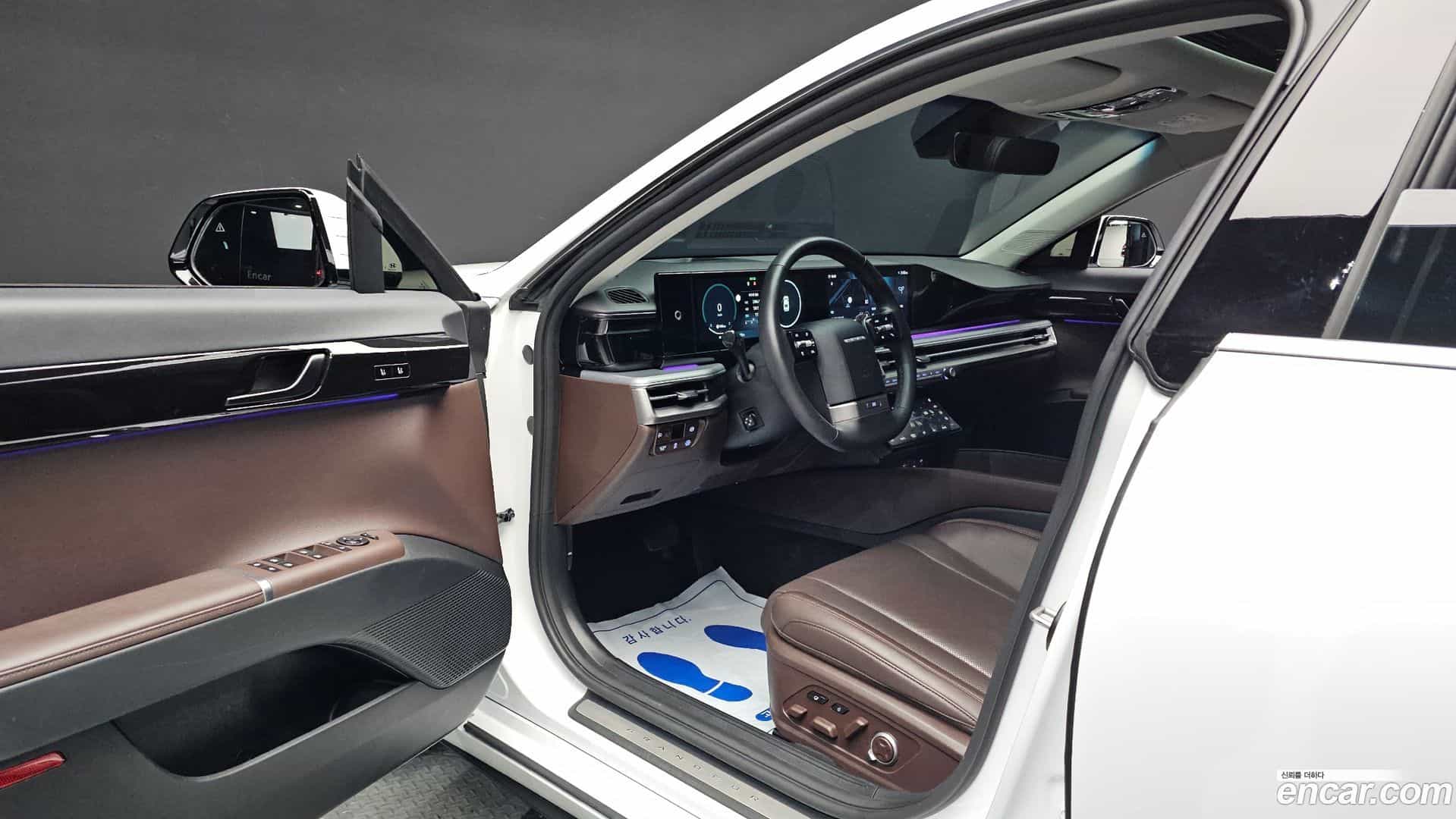 Grandeur Hyundai 2023.4-INNER-010