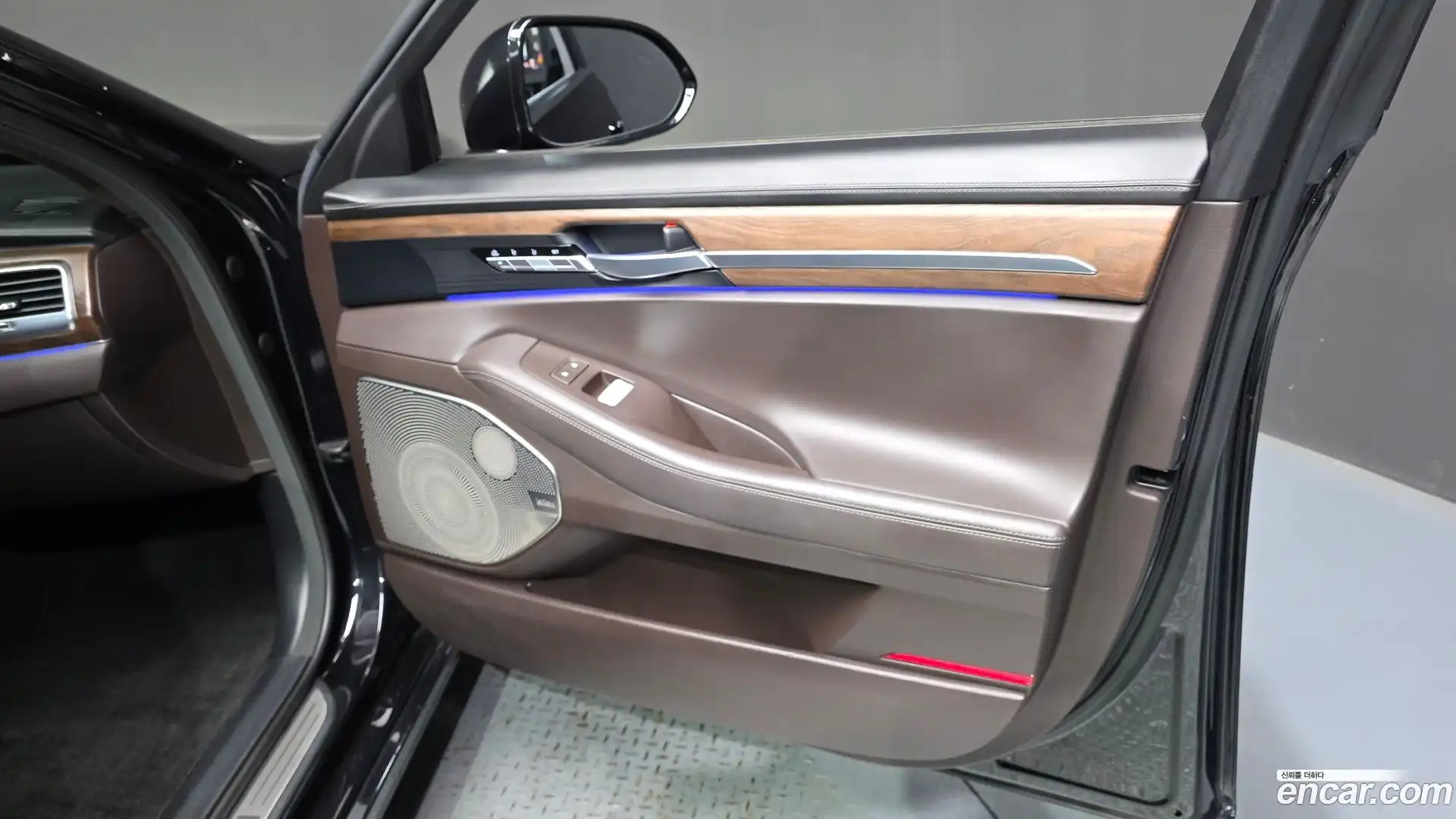 G90 Genesis 2019.11-INNER-034