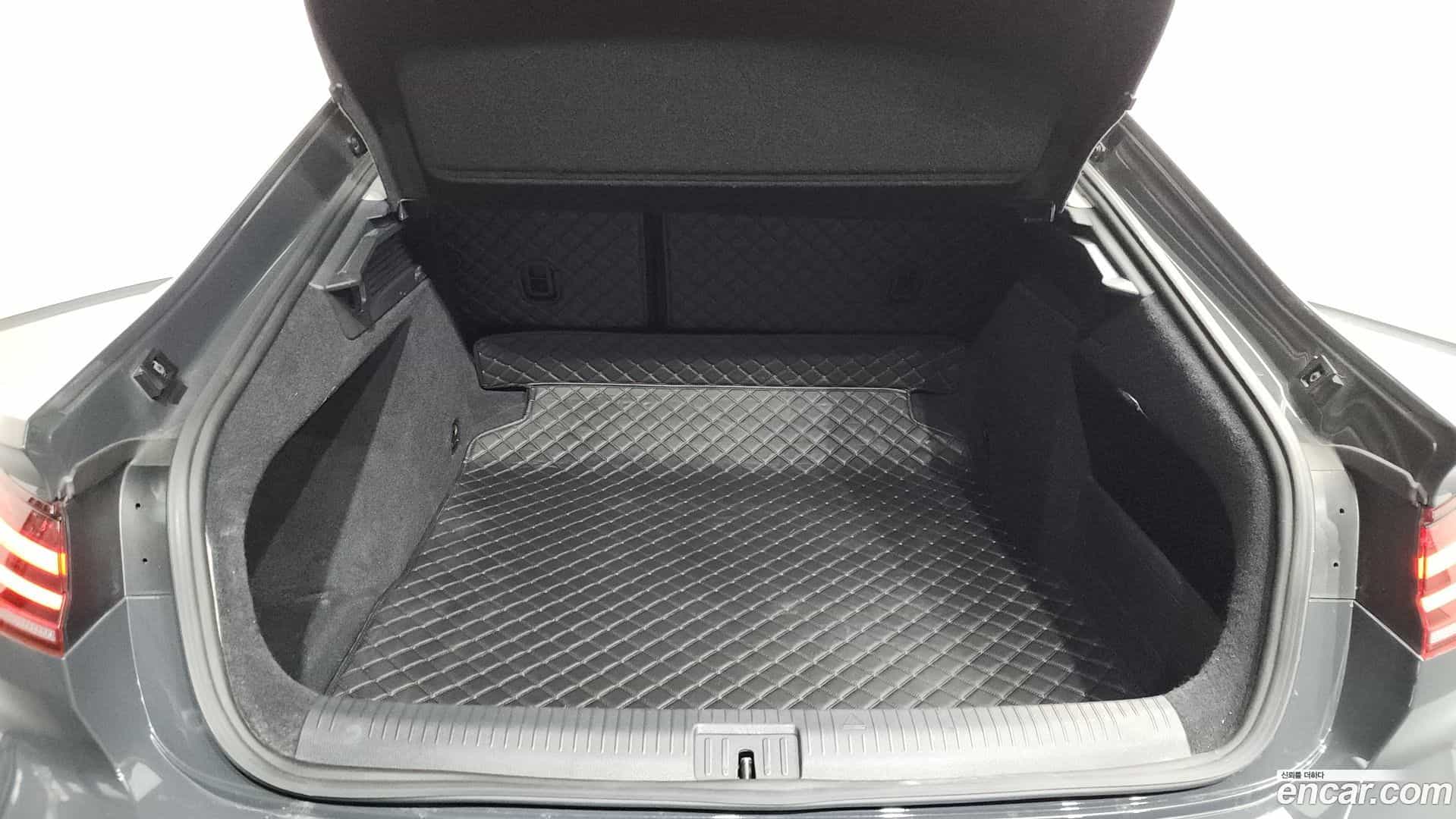 Arteon Volkswagen 2018.11-OPTION-040
