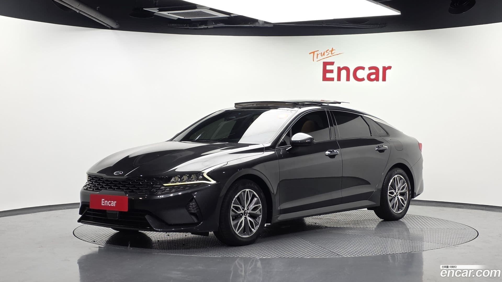 Main__Slider__Photo:K5 Kia 2021.1-0