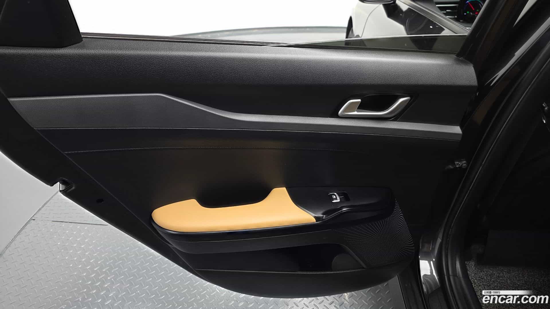 K5 Kia 2021.1-INNER-035