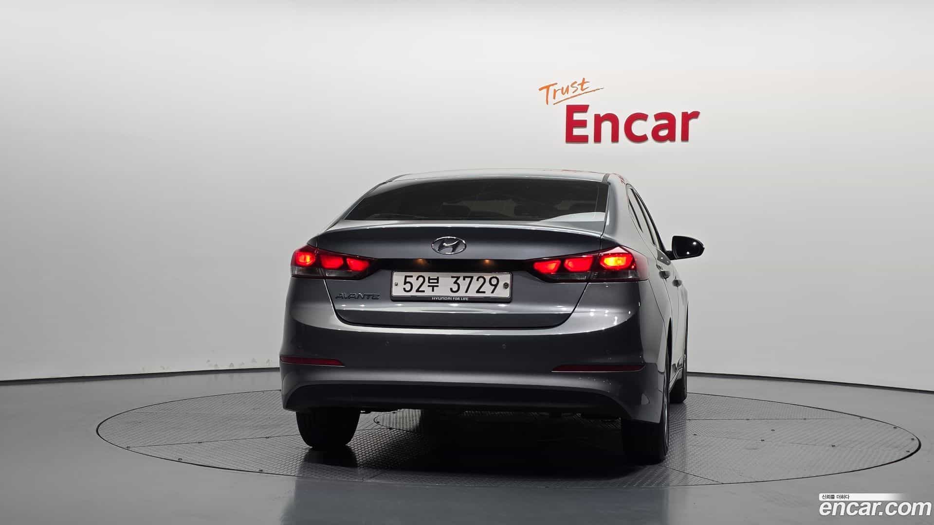 AVANTE Hyundai 2017.9-OUTER-004