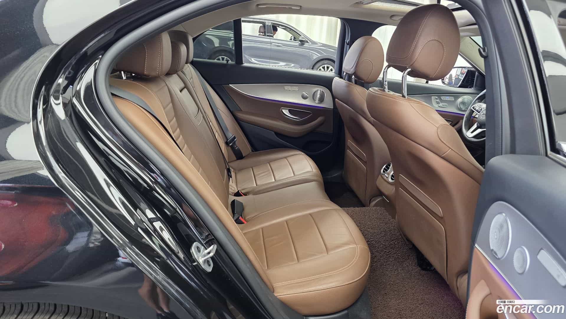 E-Class Mercedes-Benz 2019.7-OPTION-016