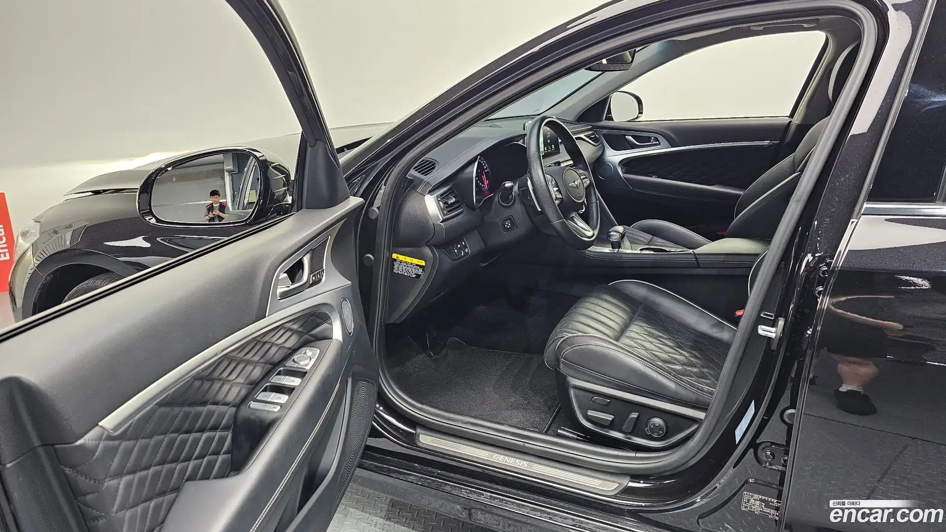 G70 Genesis 2019.0-INNER-010
