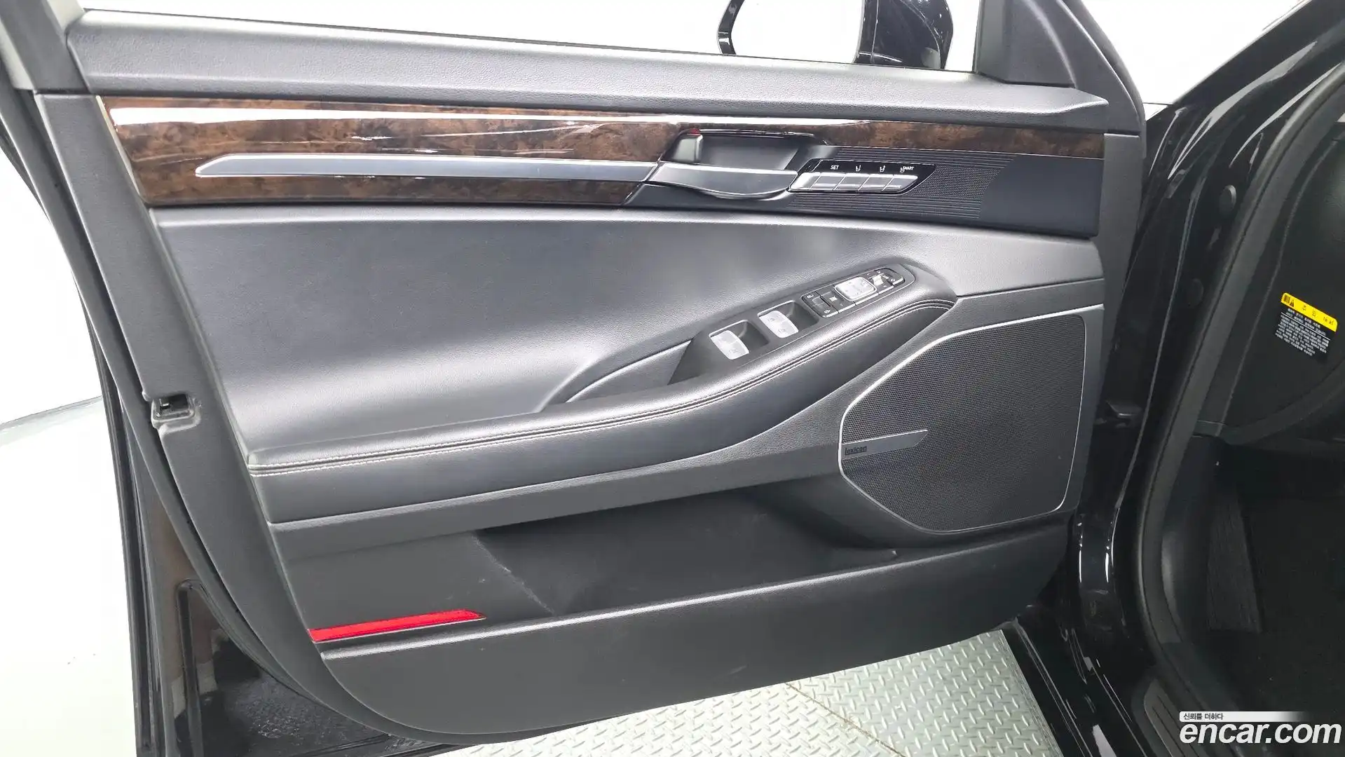 G90 Genesis 2019.4-INNER-034