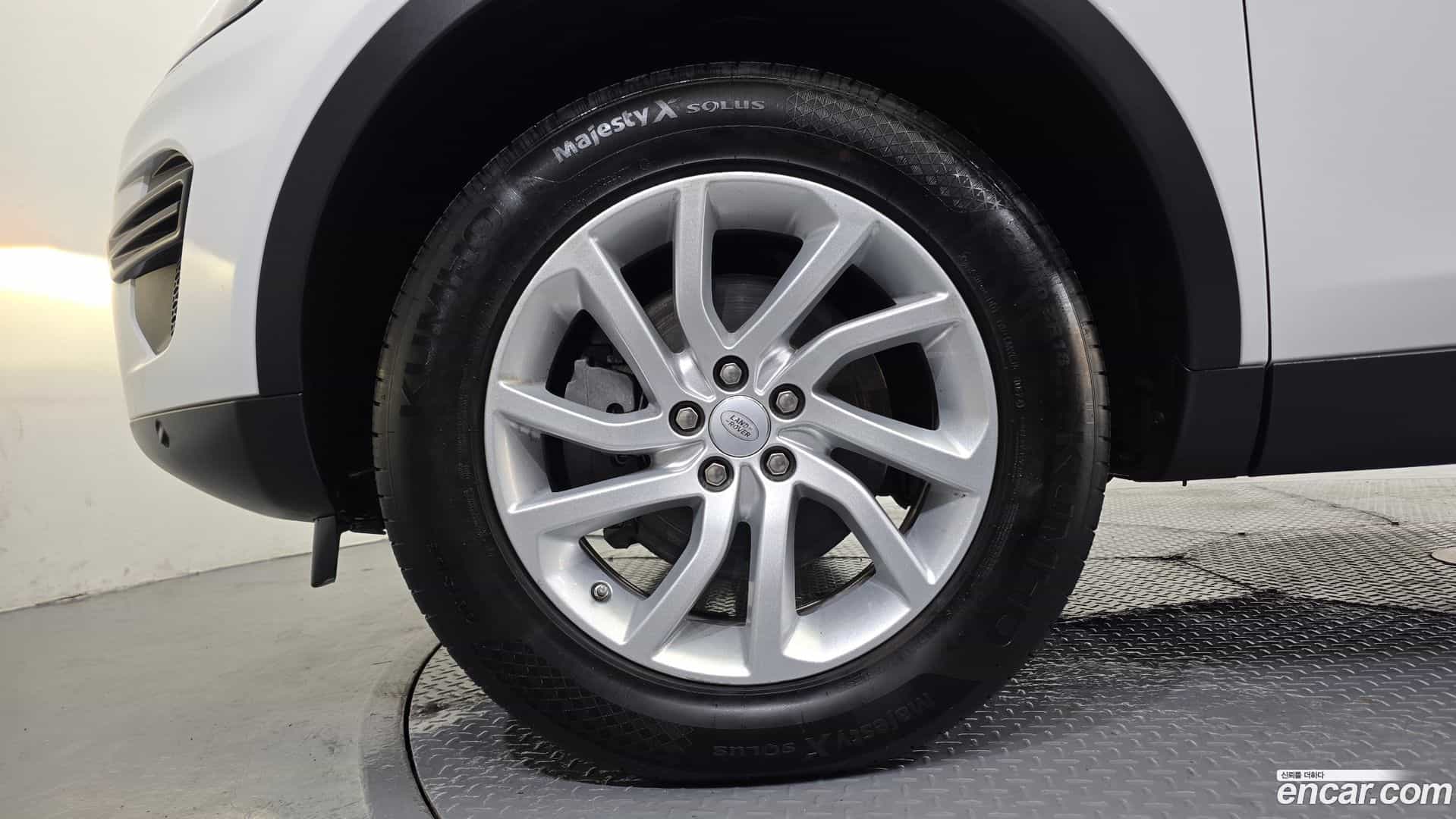 Discovery Sport Land Rover 2018.7-OUTER-005
