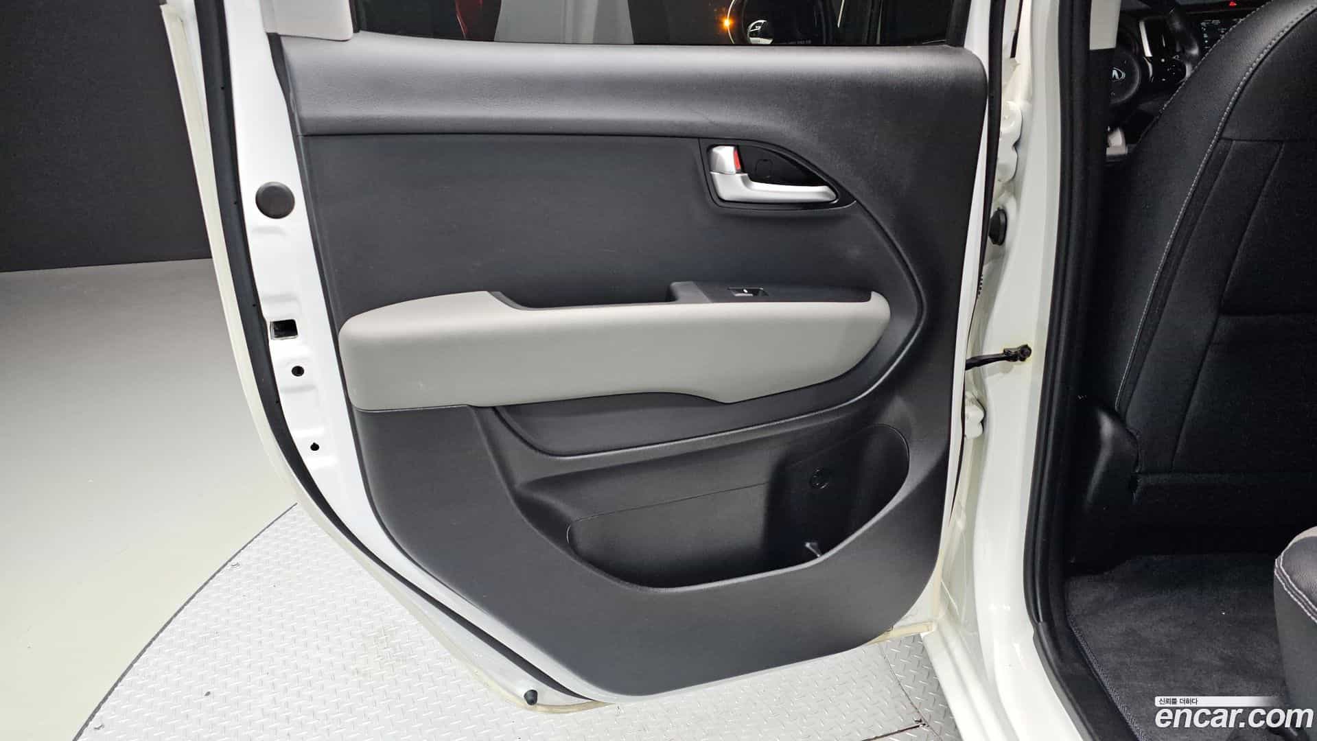 RAY Kia 2021.5-INNER-035