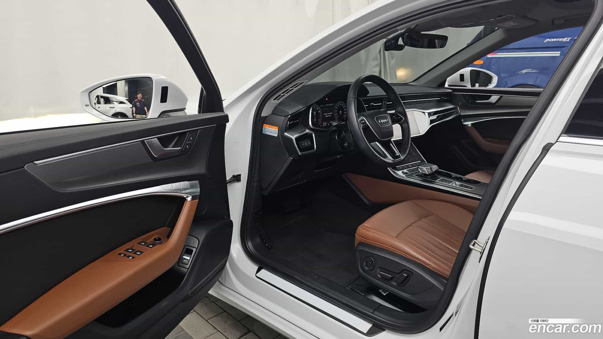 A6 Audi 2022.10-INNER-010