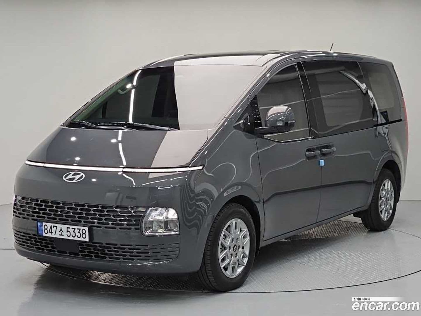 Main__Slider__Photo:Staria Hyundai 2025.11-0