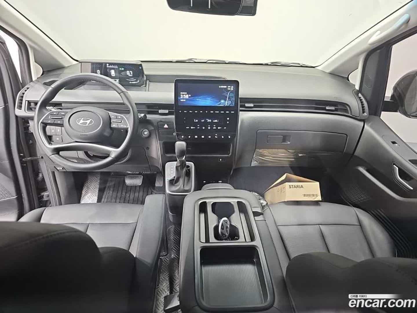 Staria Hyundai 2025.11-INNER-007