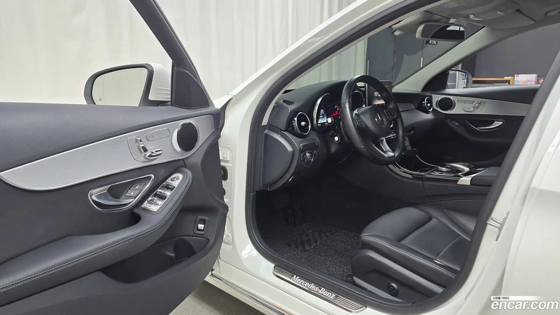 C-Class Mercedes-Benz 2016.8-INNER-010