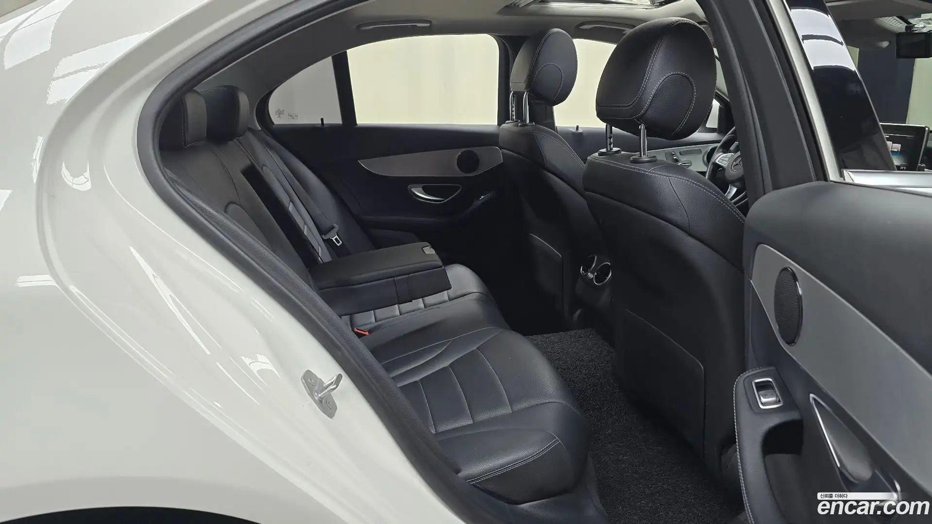 C-Class Mercedes-Benz 2016.8-OPTION-016
