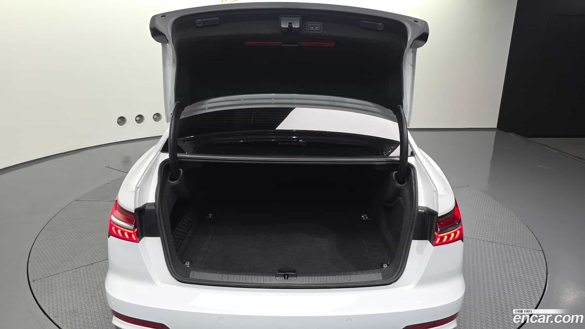A6 Audi 2021.6-OPTION-024